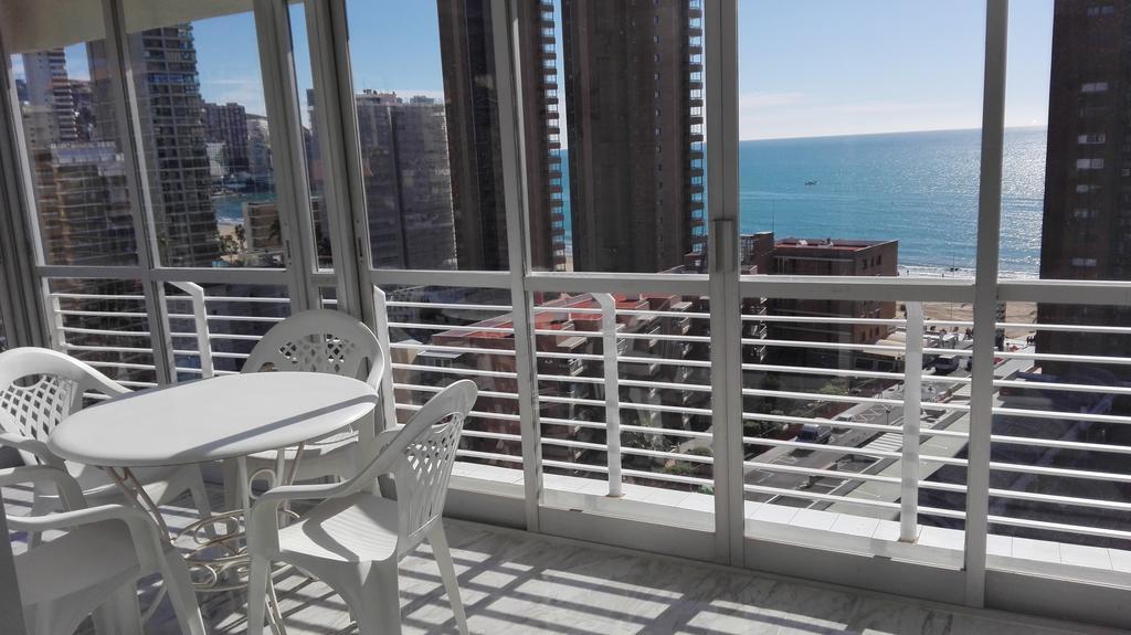 Apartamentos Los Caballos เบนิดอร์ม ภายนอก รูปภาพ