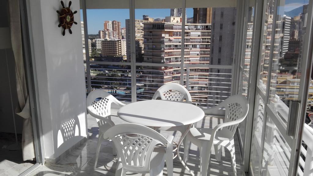 Apartamentos Los Caballos เบนิดอร์ม ภายนอก รูปภาพ